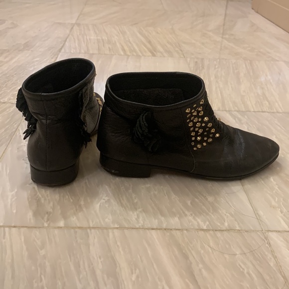 Betsey Johnson Black Leather Booties size 6 - Picture 5 of 5